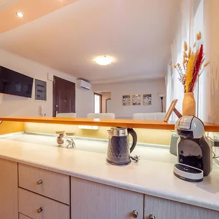 Nefertiti * コルフ島